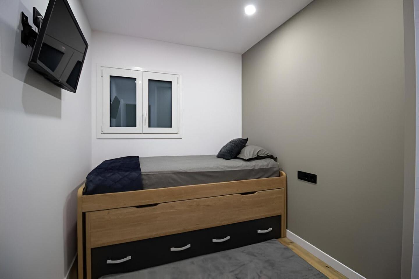 Apartamento Moderno A 5 Min Del Funicamp, 1-2 Енкамп Экстерьер фото